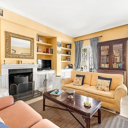 Spacy Stylish Aloha Townhouse